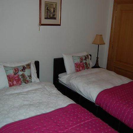 Lomond Castle Apartment Balloch Room photo