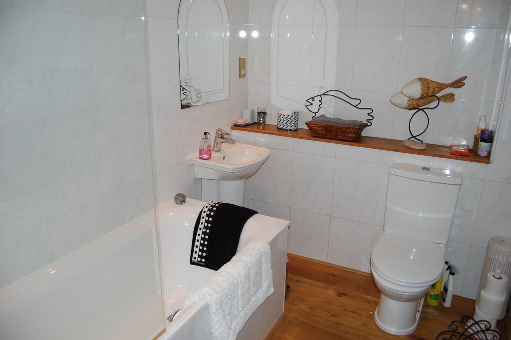 Lomond Castle Apartment Balloch Room photo