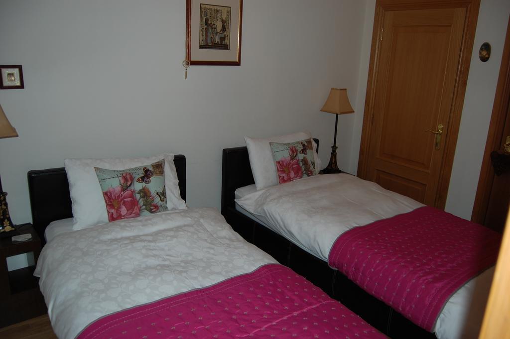 Lomond Castle Apartment Balloch Room photo